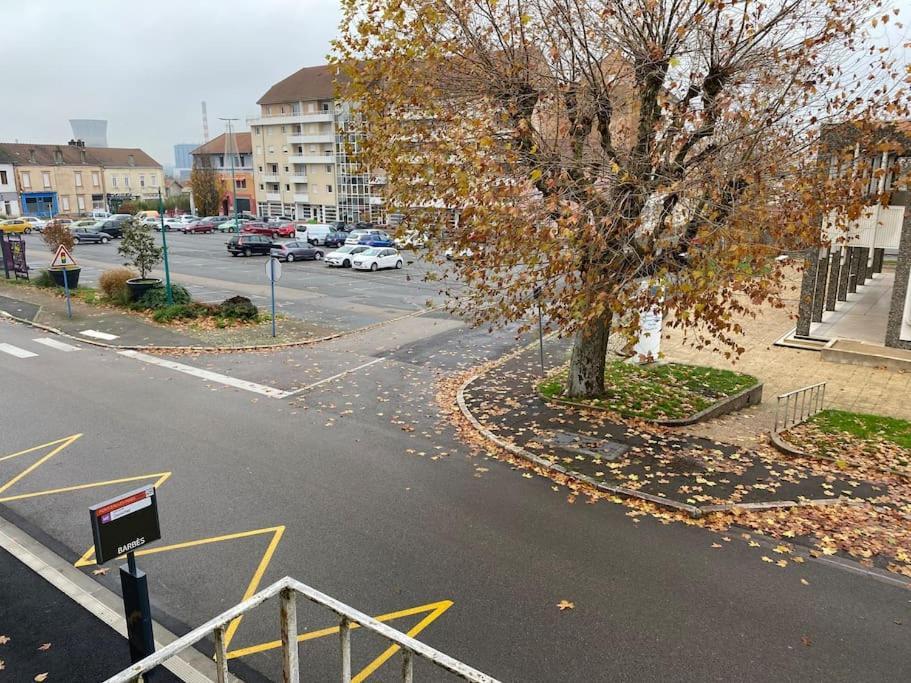 Propre Spacieux Renove Pratique Proche Centre Montceau-les-Mines Luaran gambar